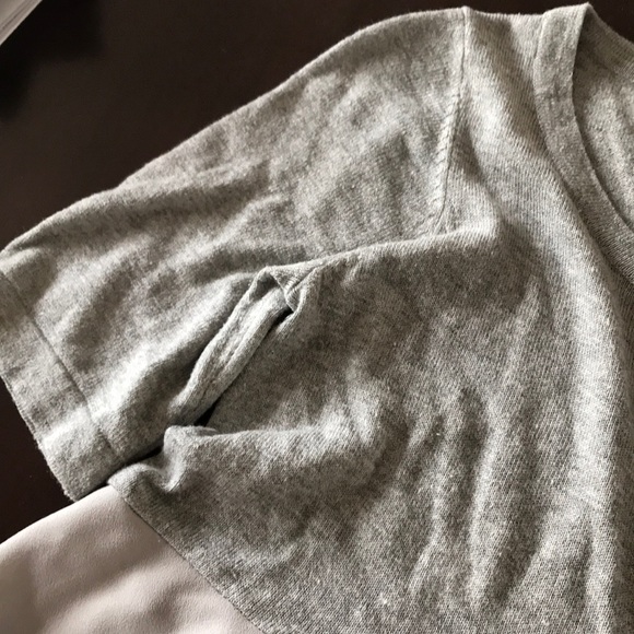 Moth Gardenia Pullover Motif - Picture 5 of 7